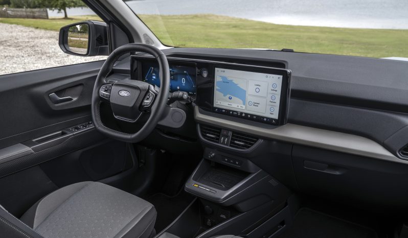 Ford Tourneo Courier full