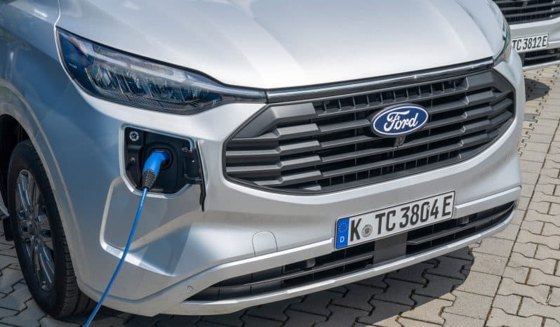 Ford Transit Custom full