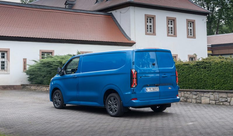 Ford Transit Custom full