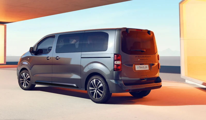 Peugeot Traveller full