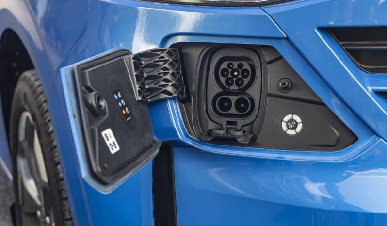 Volkswagen T7 Caravelle full