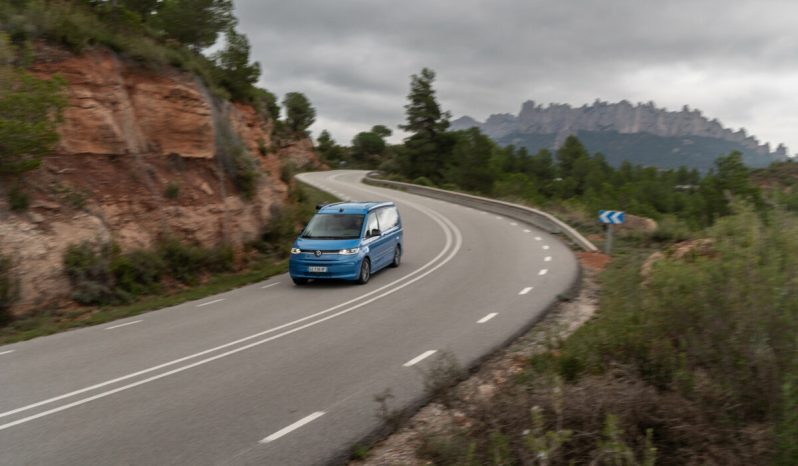 Volkswagen T7 California full