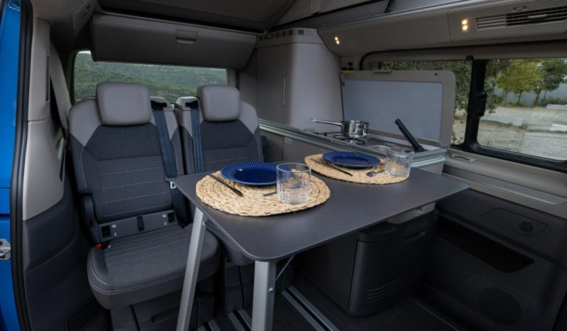 Volkswagen T7 California full