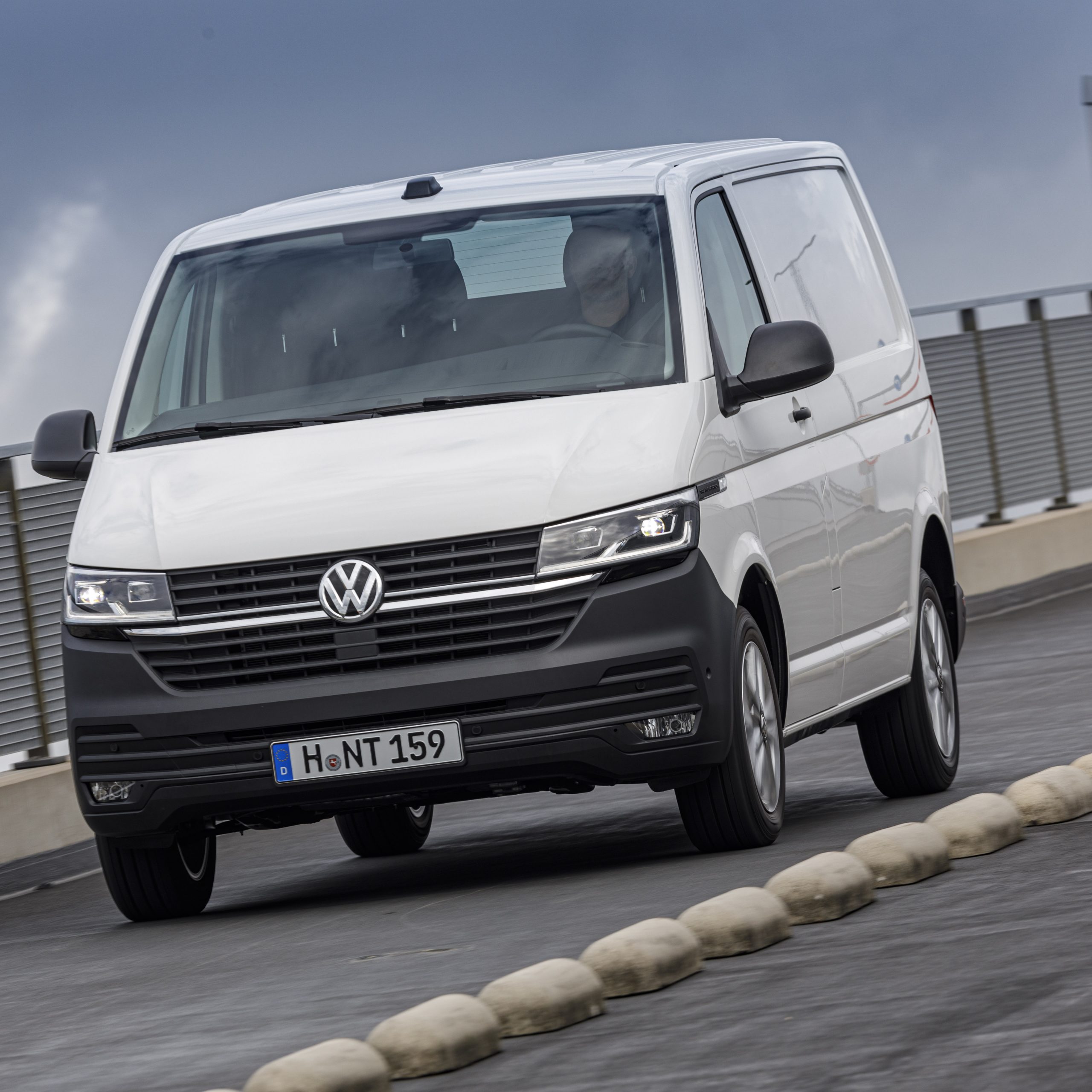 vóleibol ángulo adiós Precios Volkswagen Transporter 2022 - Todos los datos técnicos de Volkswagen  Transporter