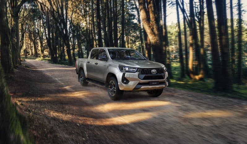 Toyota Hilux full