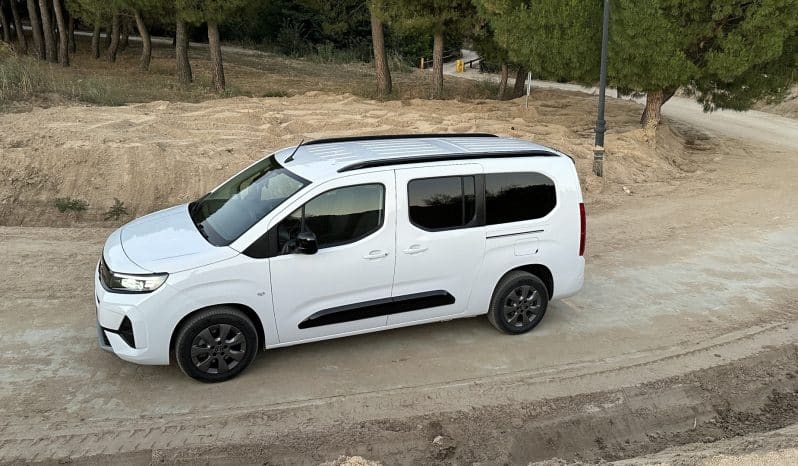 Opel Combo Electric full