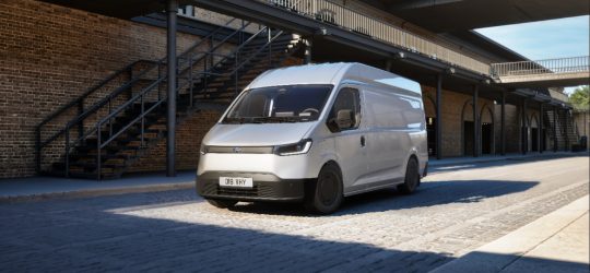 La nueva Ford Transit City ya tiene precio: desde 26.400 euros para conquistar el reparto urbano