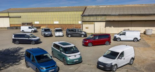 Volkswagen enchufa la furgoneta total: híbridas, eléctricas, camper, reparto y hasta 820 km de autonomía total