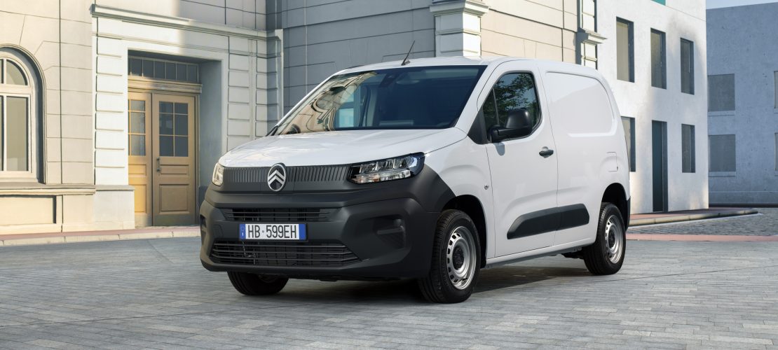 Stellantis Pro One lanza la Smart Compact Van: más modularidad, versión eléctrica de 270 km y precios competitivos