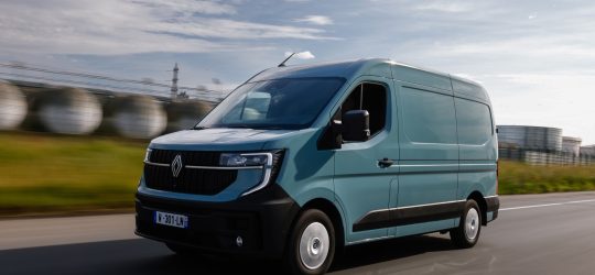 Renault Master 2026: más equipamiento, nuevas baterías y más soluciones para profesionales