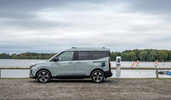 Ford E-Tourneo Courier full