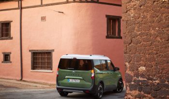 Ford Tourneo Courier full