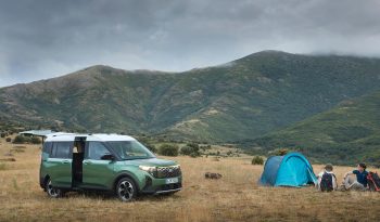 Ford Tourneo Courier full