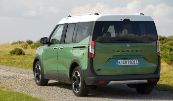 Ford Tourneo Courier full