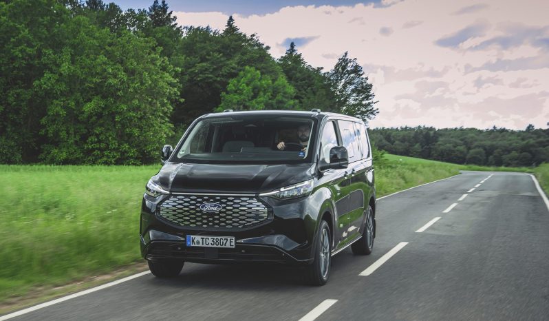 Ford Tourneo Custom full