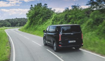 Ford Tourneo Custom full