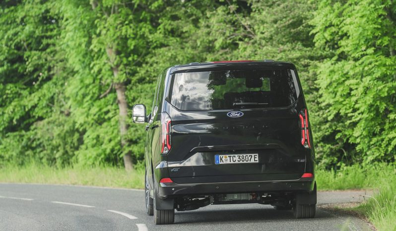 Ford Tourneo Custom full