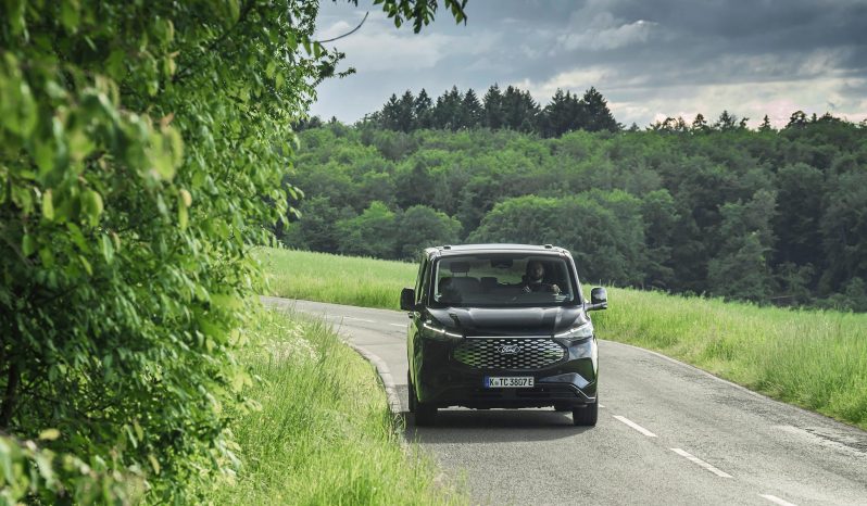 Ford Tourneo Custom full