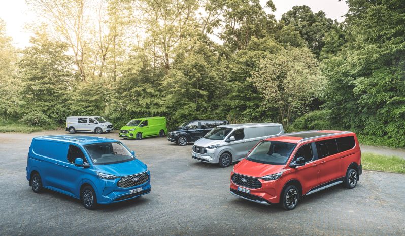 Ford Tourneo Custom full
