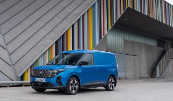 Ford Transit Courier full