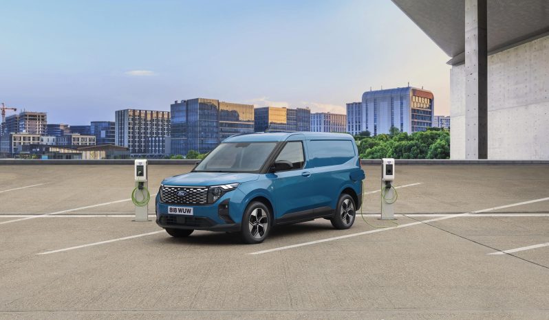Ford E-Transit Courier full