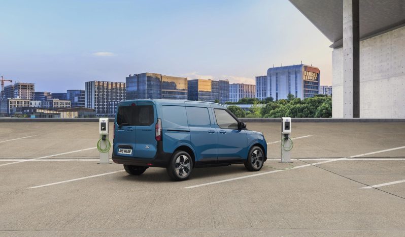 Ford E-Transit Courier full