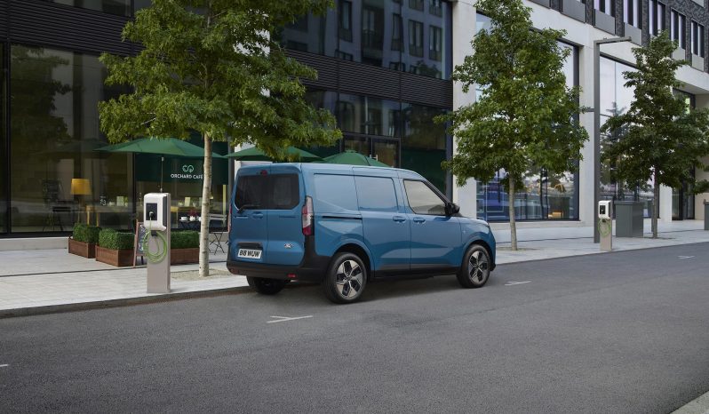 Ford E-Transit Courier full