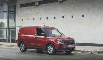 Ford Transit Courier full