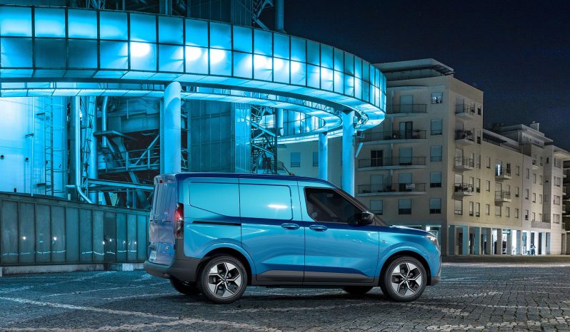 Ford E-Transit Courier full