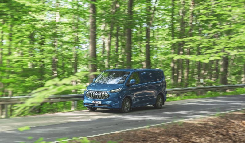 Ford E-Transit Custom full