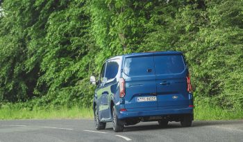Ford E-Transit Custom full