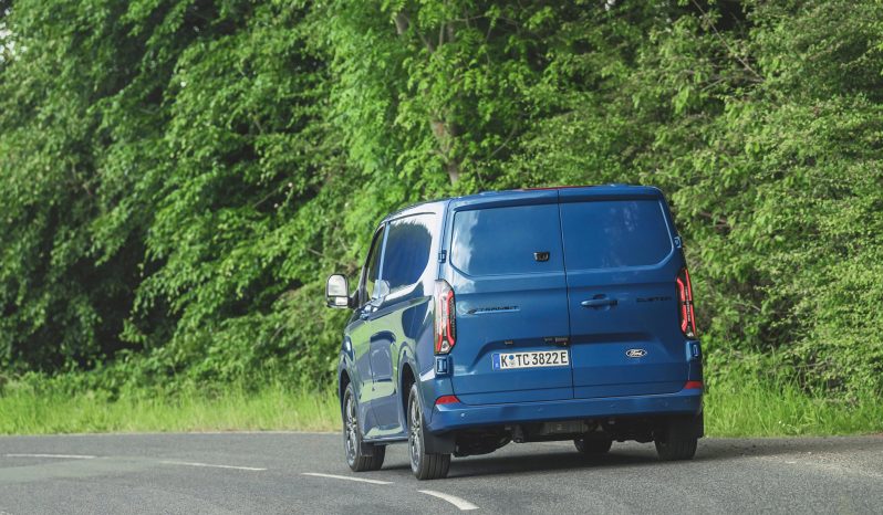 Ford E-Transit Custom full