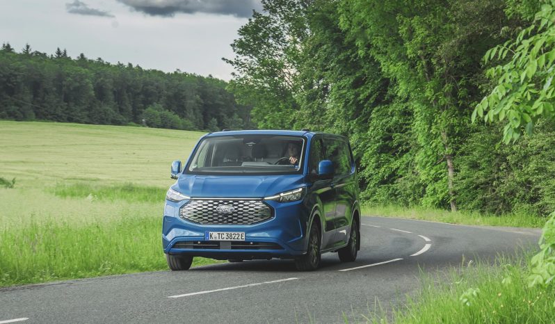 Ford E-Transit Custom full