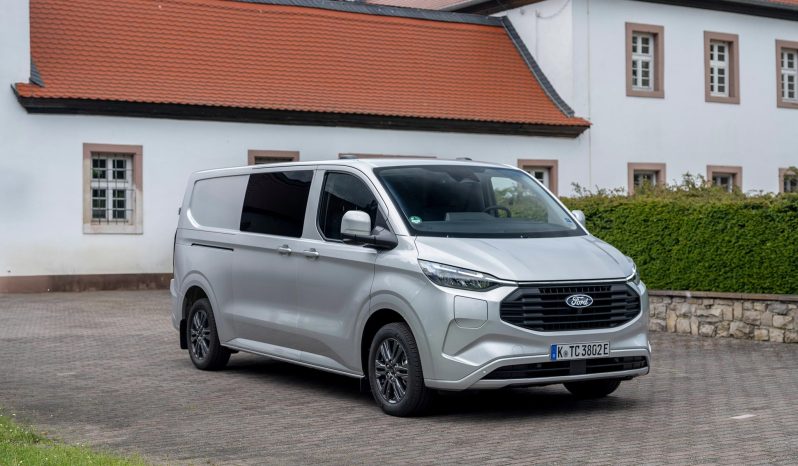 Ford Transit Custom full