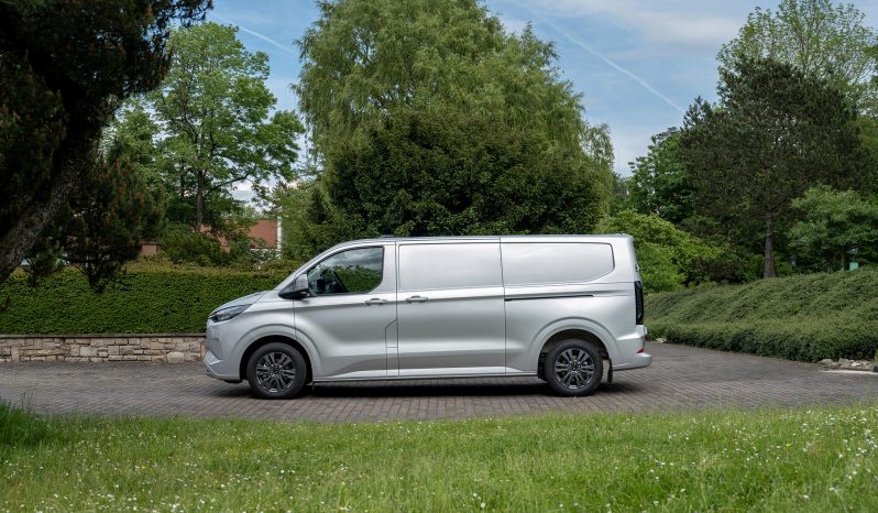 Ford Transit Custom full