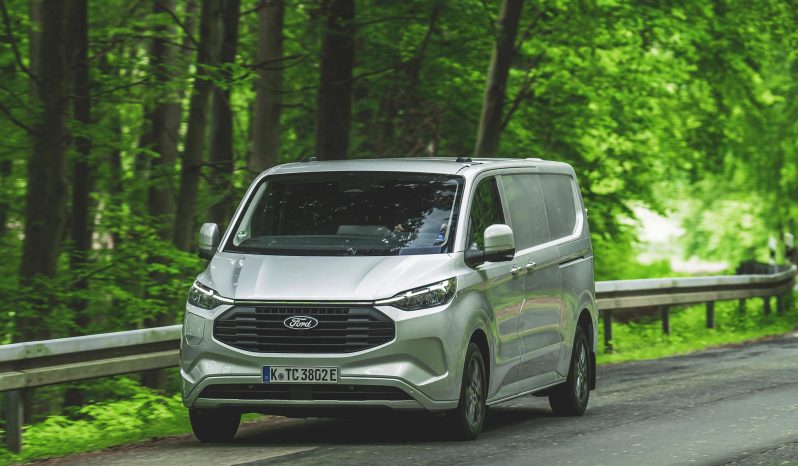 Ford Transit Custom full