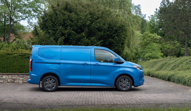 Ford E-Transit Custom full
