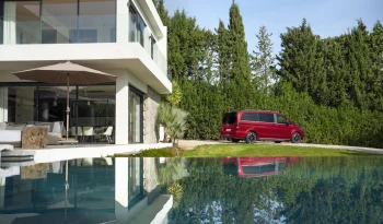 Mercedes EQV full