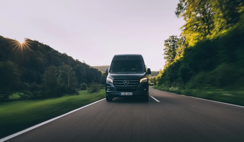Mercedes Sprinter Tourer full