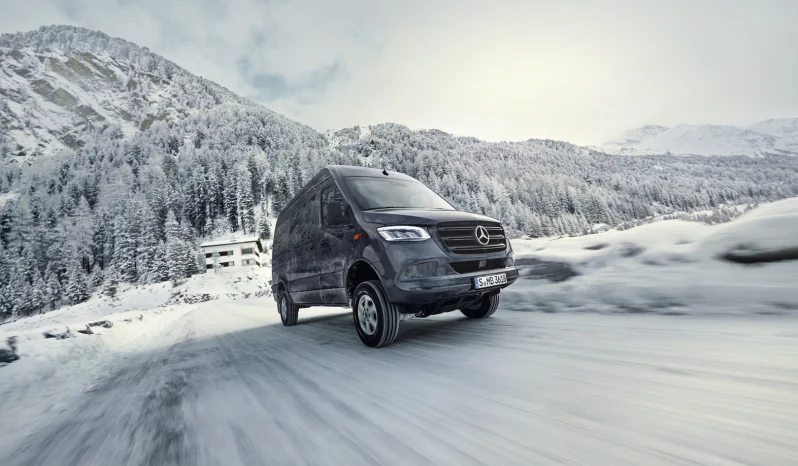 Mercedes Sprinter Tourer full