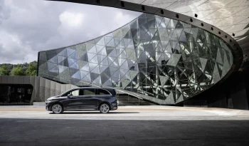 Mercedes VLE full