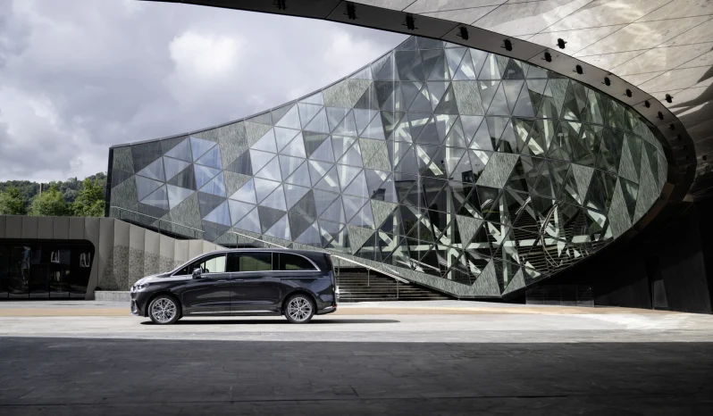 Mercedes VLE full