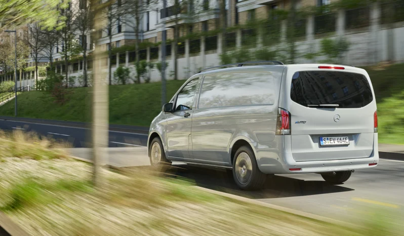 Mercedes Vito Furgón Eléctrica full