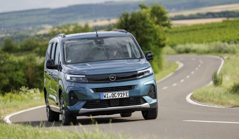 Opel Combo Electric full