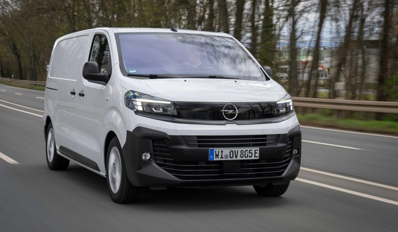 Opel Vivaro Electric full