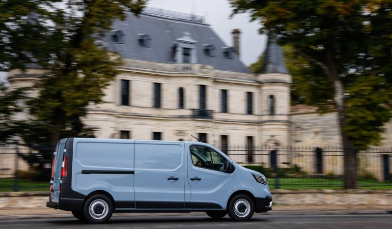 Renault Trafic Furgón full