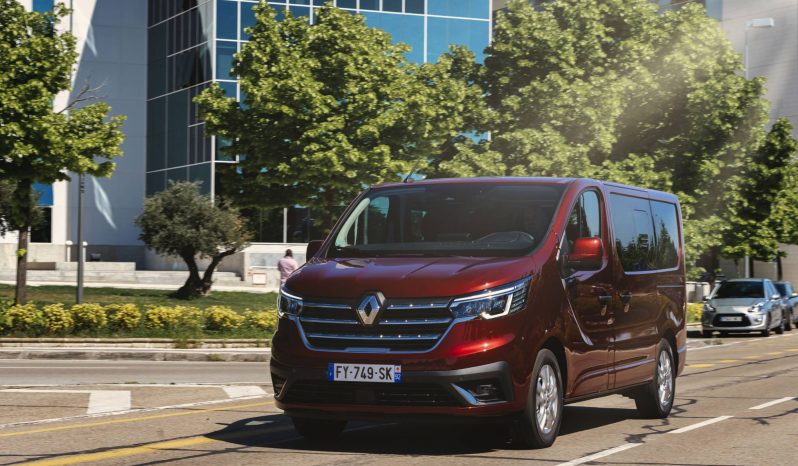 Renault Trafic Combi full