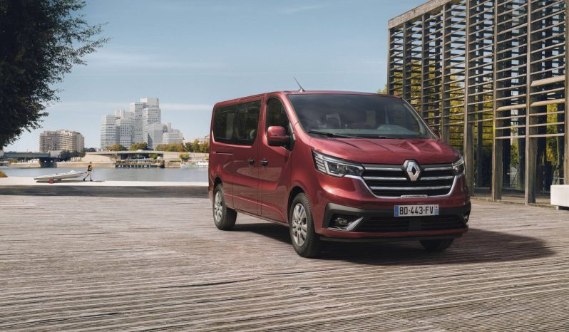 Renault Trafic Combi full
