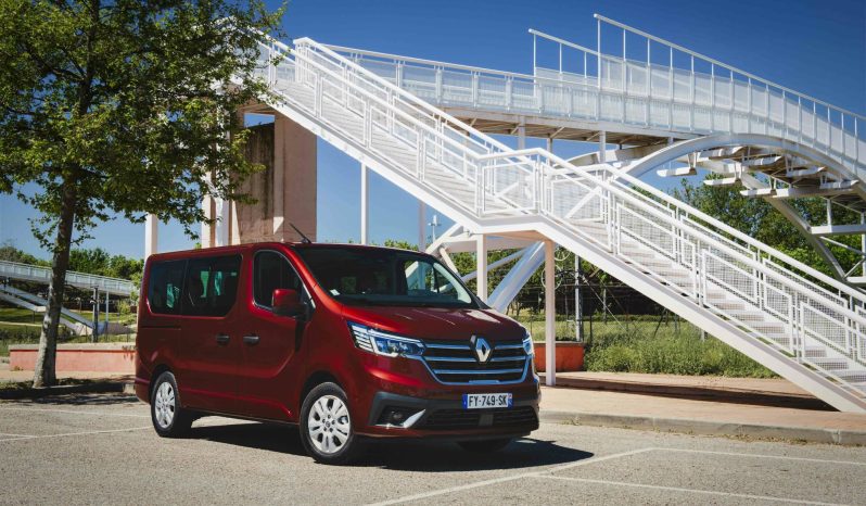 Renault Trafic Combi full