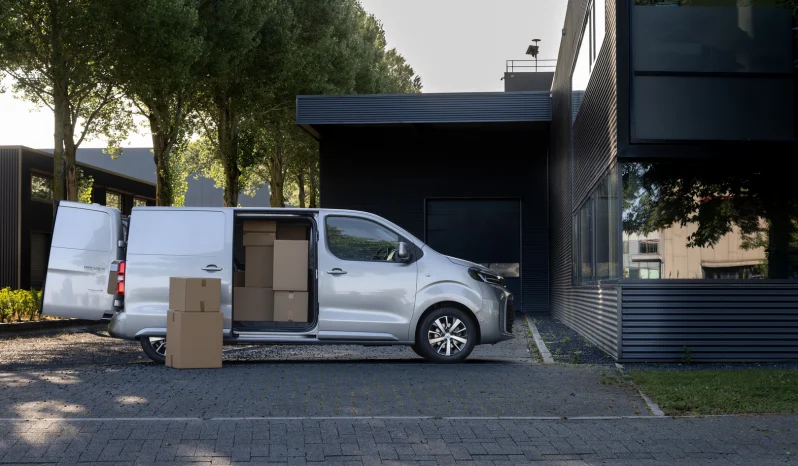 Toyota Proace full